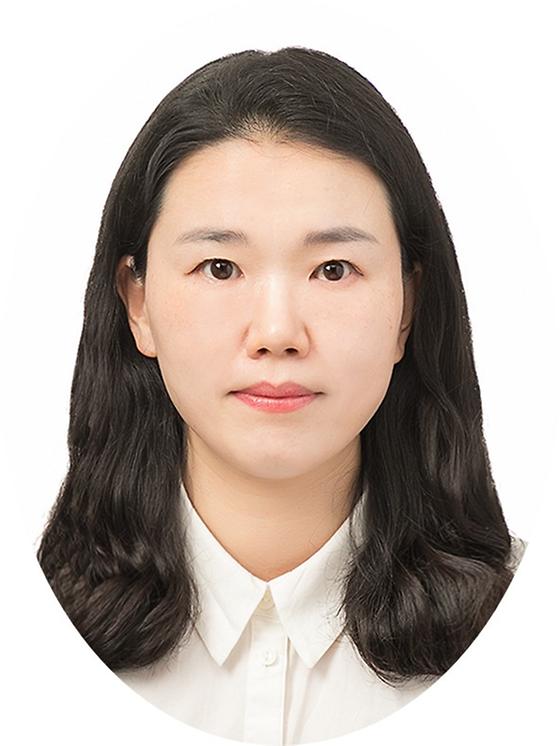 유영하